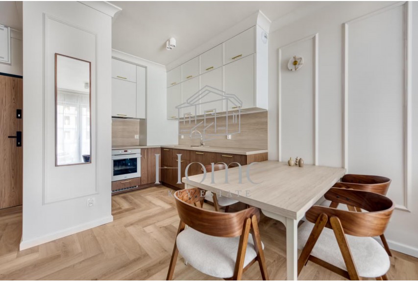 Ł&oacute;dź, Ł&oacute;dź-Śr&oacute;dmieście, Rewolucji 1905 r. 59B, Wykończony pod klucz elegancki apartament w centrum Łodzi